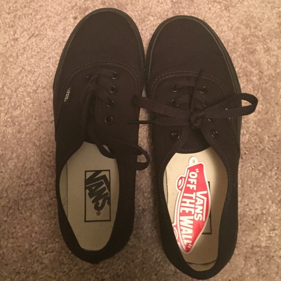 black authentic vans