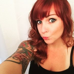 Meet your Posher, Lauren