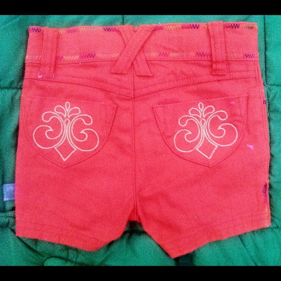 Name brand Dereon by Beyonce toddler shorts - Picture 3 of 4