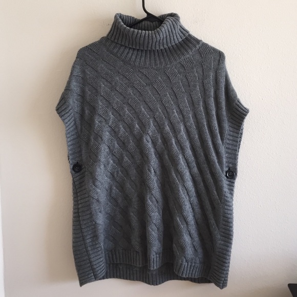 Manoukian Grey Polyester/ Wool Blend Top