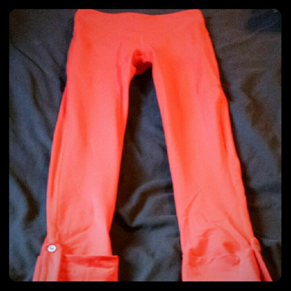 Ellie red cuffed workout yoga crops S