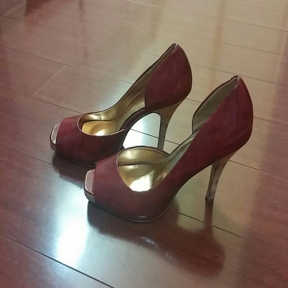 Shoes - Picture 2 of 2