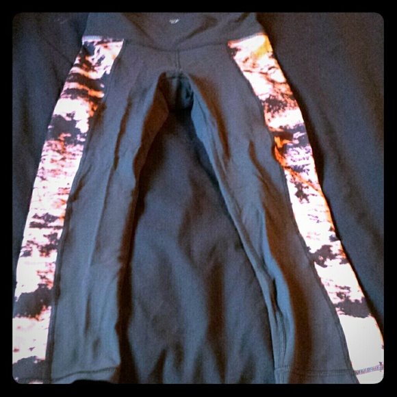 Ellie grey tie dye workout yoga crop XS