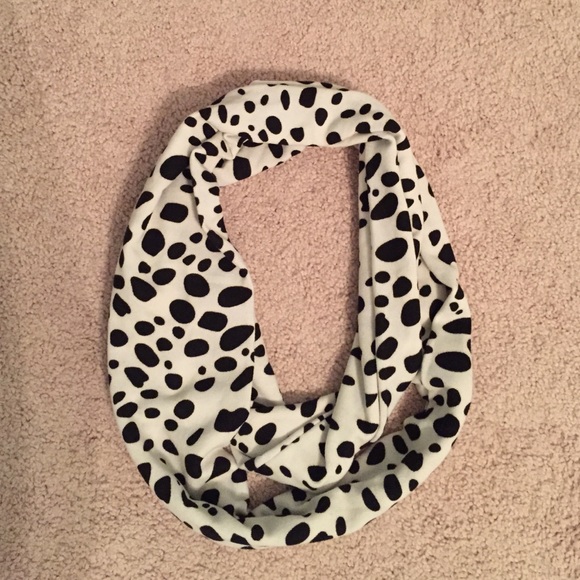 Accessories - Infinity Scarf