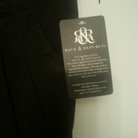 NWT (cargo) ROCK & REPUBLIC DANIKA 25x34