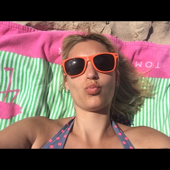 Meet the posher, Ali - Picture 2 of 2