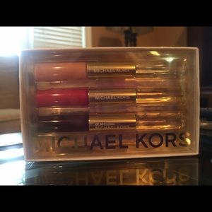 Michael Kors Lip Gloss/Perfume Combo