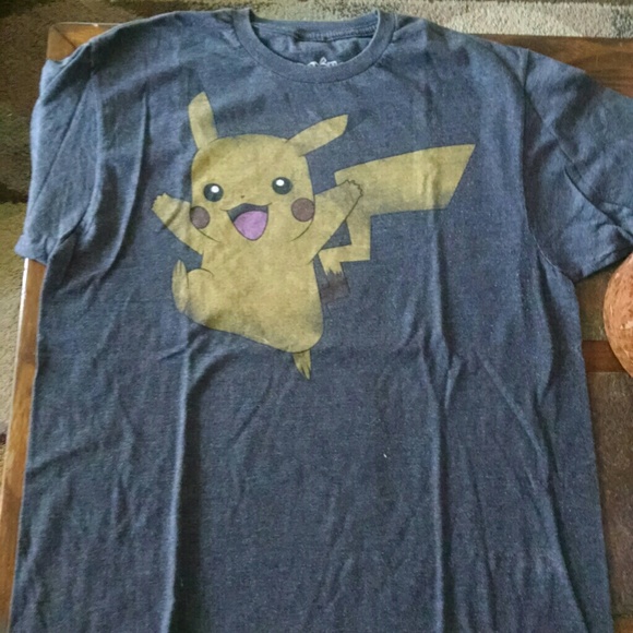 Pikachu Tee - Picture 2 of 3