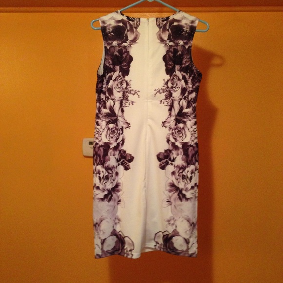 SUPER CUTE DRESS 💕 - Picture 3 of 3