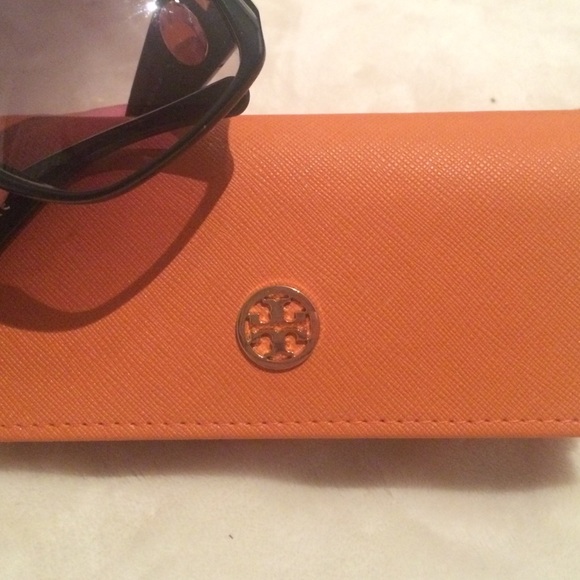 Tory Burch Sunglasses main image 4