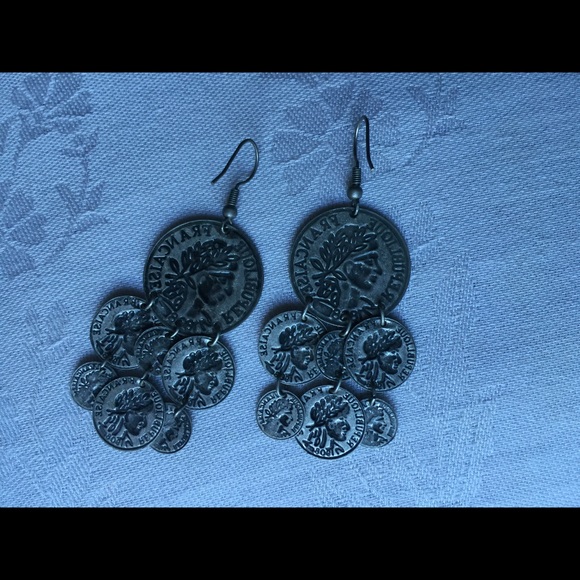 Earrings - Picture 3 of 4