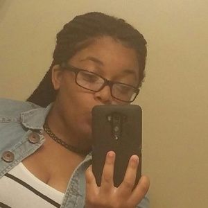 Meet your Posher, Kimberly