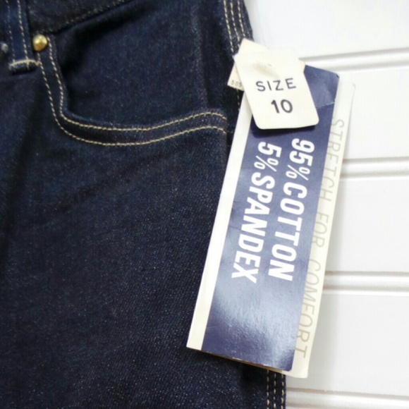 VINTAGE WITH ORIGINAL TAGS. High waisted jeans. - Picture 3 of 4