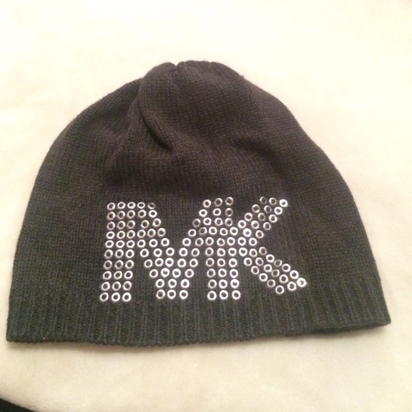 Michael Kors Scarf & Hat