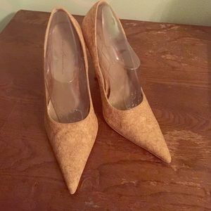 Cork patterned stilettos size 6 Brand new.