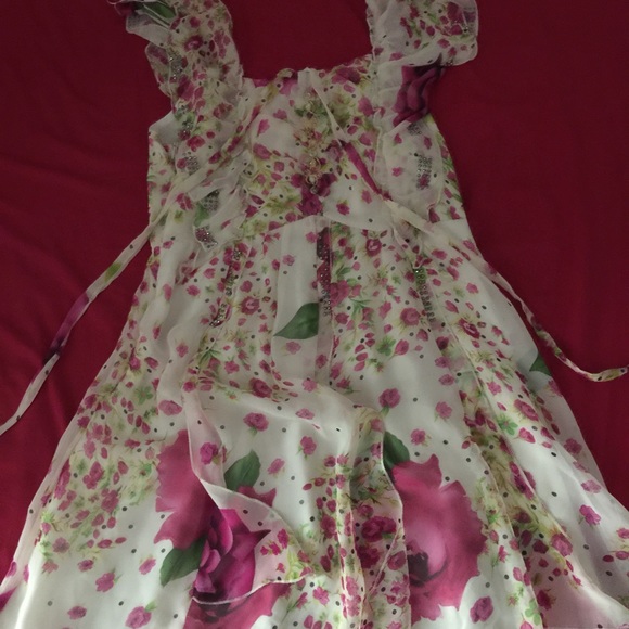 Dress - Picture 1 of 3