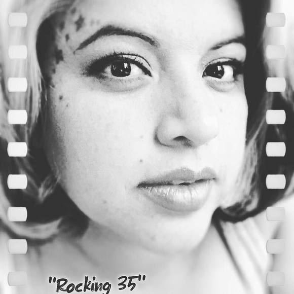 Meet your Posher, Diana - Picture 1 of 1