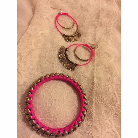 Earring set with bracelet