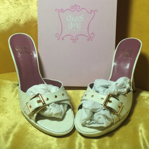 CharlesDavid VaVaVoom!  White open toe sandals - Picture 4 of 4