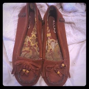 Aldo chesnut flats