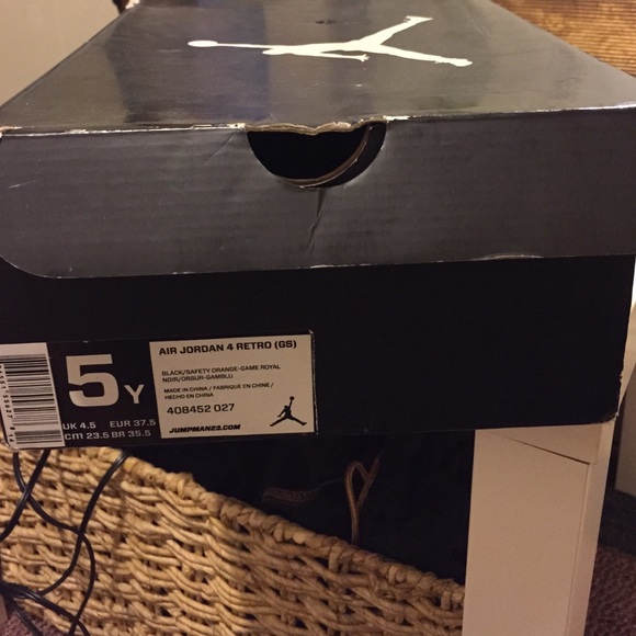 Jordan 4 retro CAVS . Barely wore don't wear