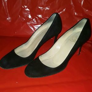 38 Christian Louboutin