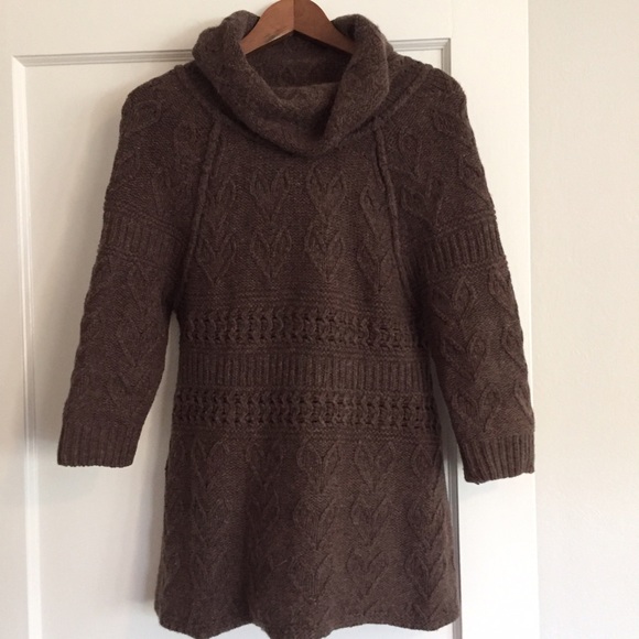 Anthro Frefaxi cowlneck tunic sweater