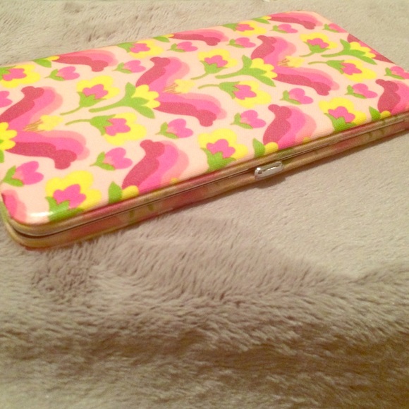 Pink vintage style wallet 💁🏼