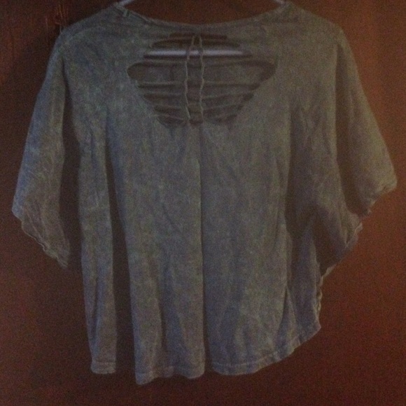 Crop top - Picture 2 of 2