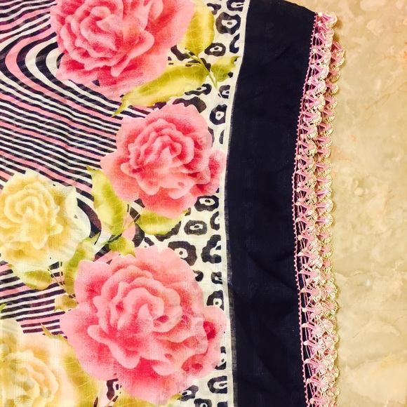 Edged shawl, scarf, wrap...