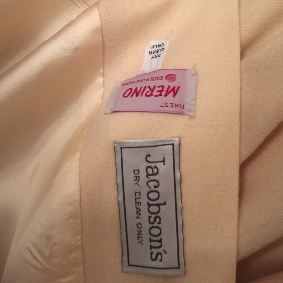 Vintage jacobson's 100% wool cape. - Picture 2 of 4