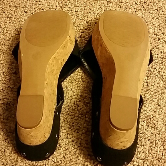 Sandals - Picture 3 of 4