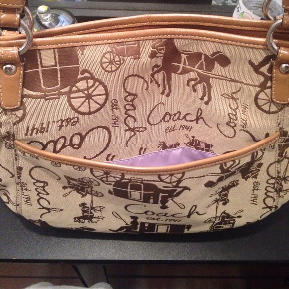 Large Coach HandBag - Picture 2 of 4