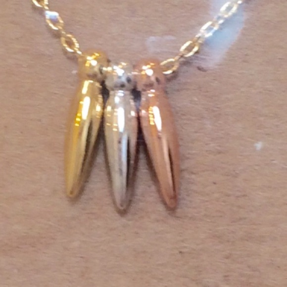 Lizard thicket Beautiful Necklace - Picture 2 of 3