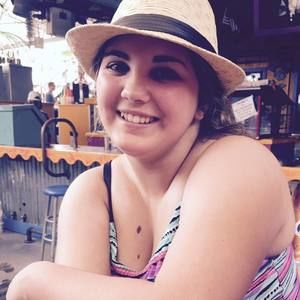 Meet your Posher, Adrianna