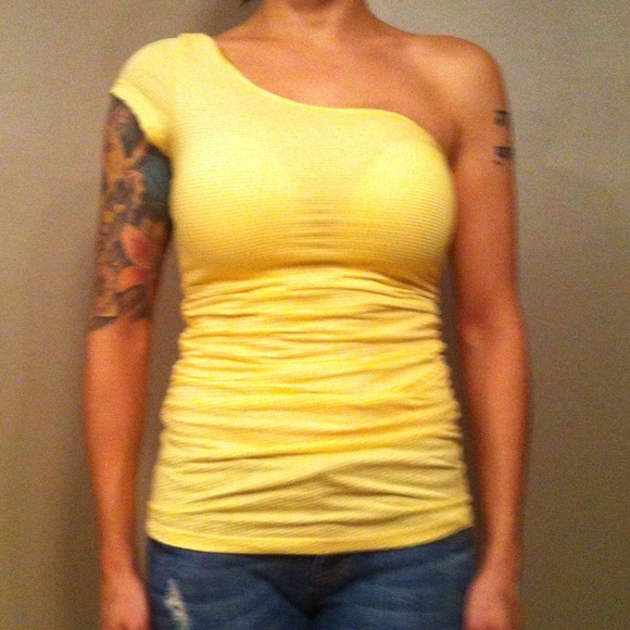 Wet Seal Tops - 🥀DONATING 9/20 Striped One Shoulder Top