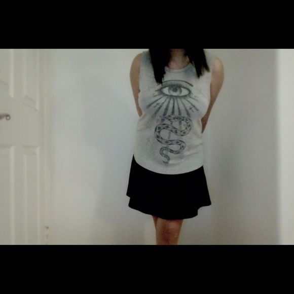 Gray Snake Eye Top🌙