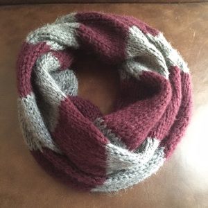 Infinity scarf