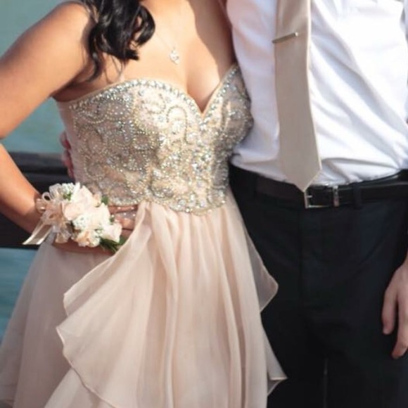 Dazzling short homecoming dress