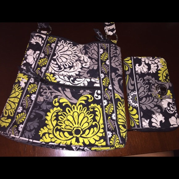 Vera Bradley Handbags - Vera Bradley Hipster Crossbody/Turn Lock Wallet