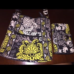 Vera Bradley Hipster Crossbody/Turn Lock Wallet Vera Bradley Hipster Crossbody/Turn Lock Wallet
