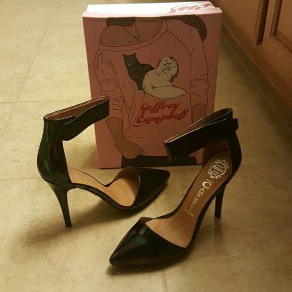 Jeffrey Campbell solitaire black iridescent size 9