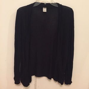Black cardigan with pockets