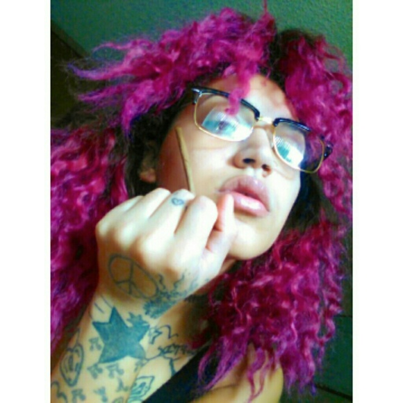 ????Meet your posher???? - Picture 3 of 3