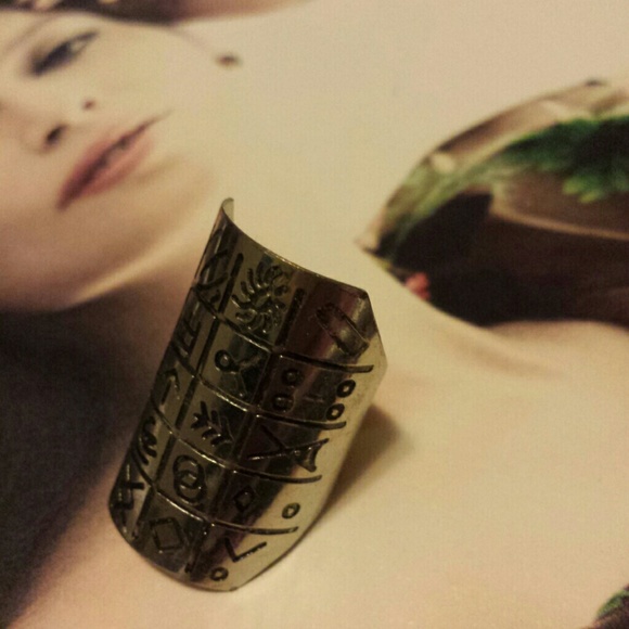 Ring - Picture 2 of 2