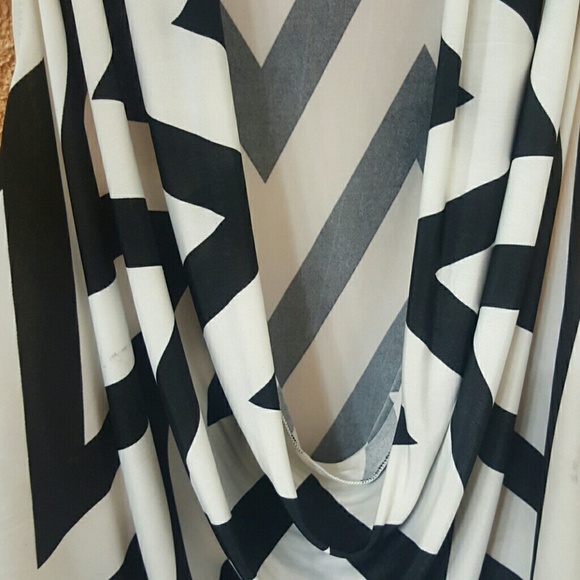 Hang low top from Dillards - Picture 4 of 4