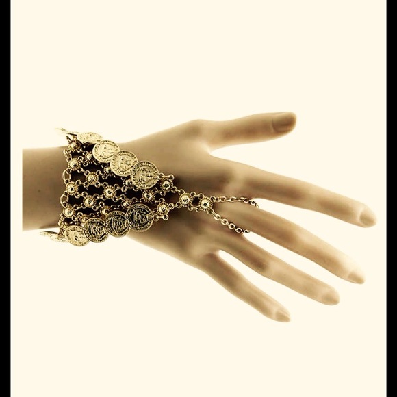 BRACELET WITH CONNECTED RING CHAIN - Picture 1 of 2