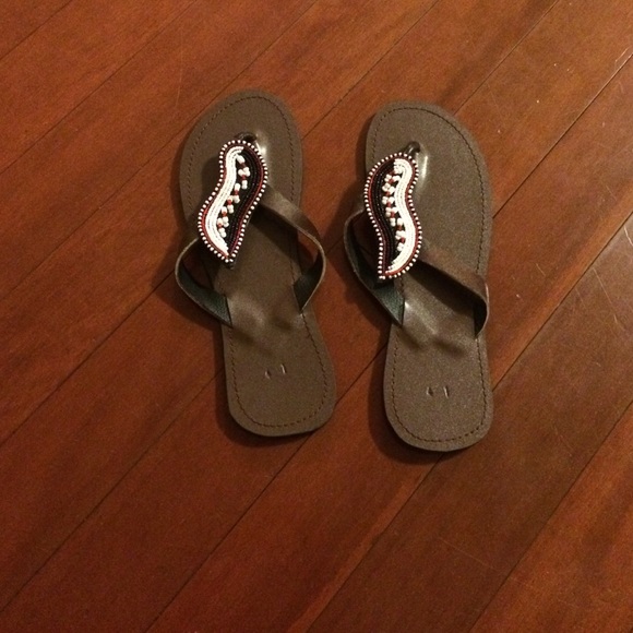 Brown flat slippers with colors beads. - Picture 1 of 2