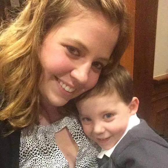 Meet your Posher, Jennifer - Picture 1 of 1