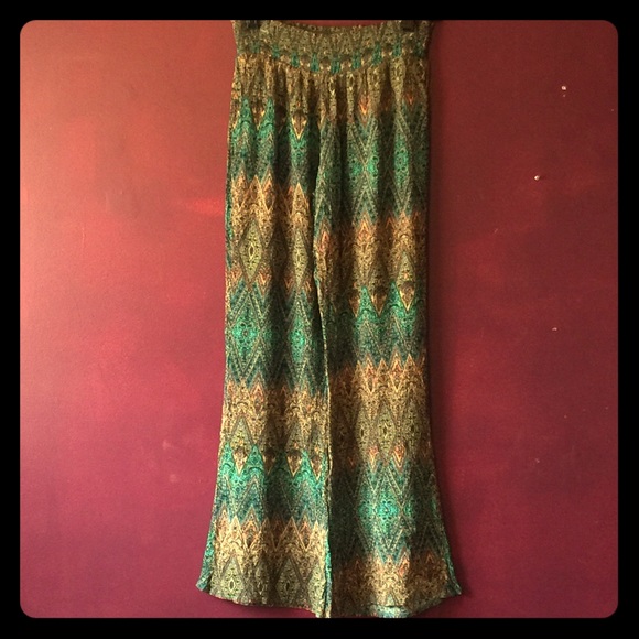 FLOW PANTS! Very detailed print! Super Comfy! NWOT - Picture 1 of 2